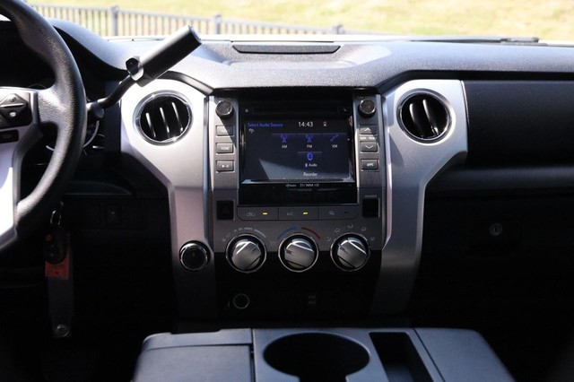 Toyota Tundra 4WD Vehicle Image 22