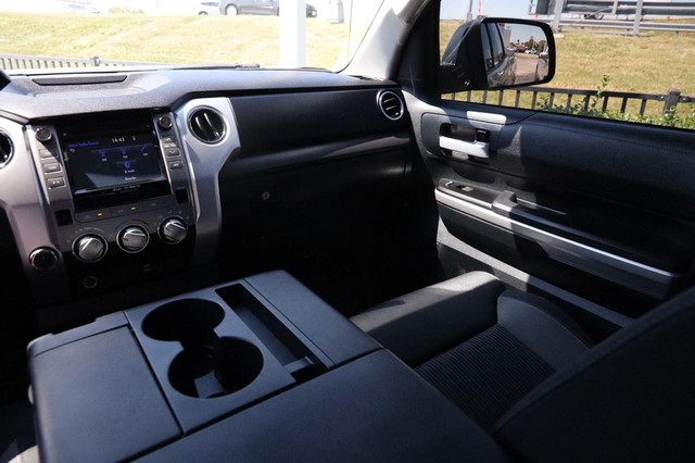 Toyota Tundra 4WD Vehicle Image 23