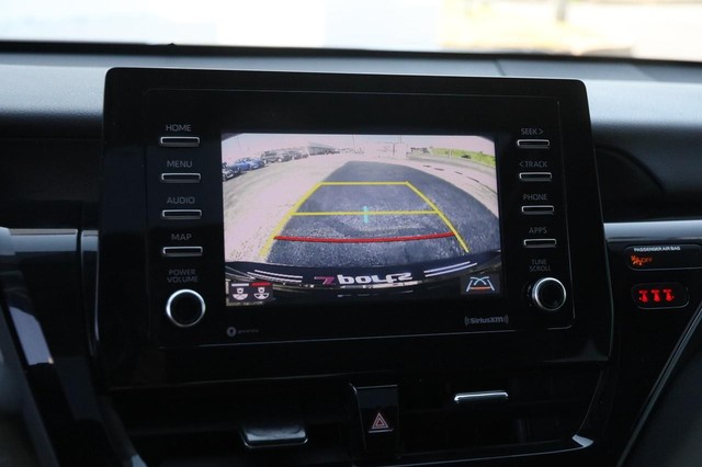 Toyota Camry Vehicle Image 17