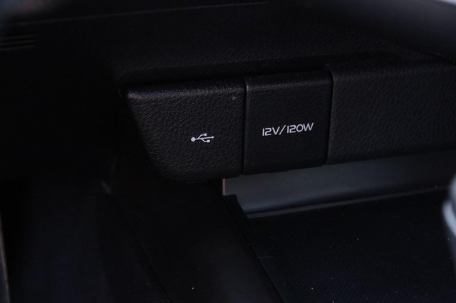 Toyota Camry Vehicle Image 20