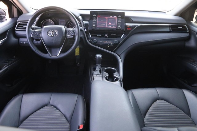 Toyota Camry Vehicle Image 22