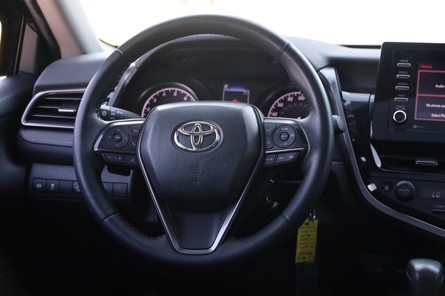 Toyota Camry Vehicle Image 24