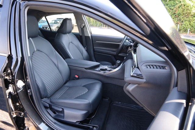 Toyota Camry Vehicle Image 27
