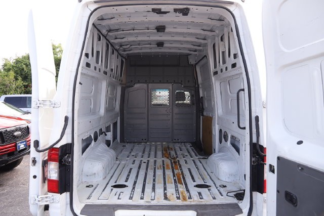 Nissan NV Cargo Vehicle Image 07