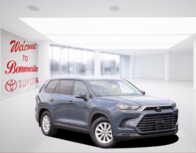 Toyota Grand Highlander Vehicle Image 02