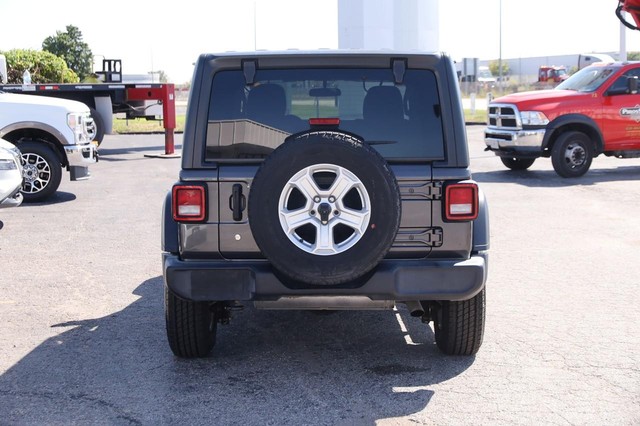 Jeep Wrangler Unlimited Vehicle Image 11