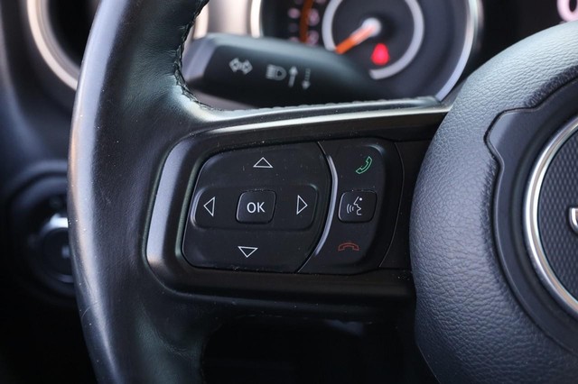 Jeep Wrangler Unlimited Vehicle Image 16
