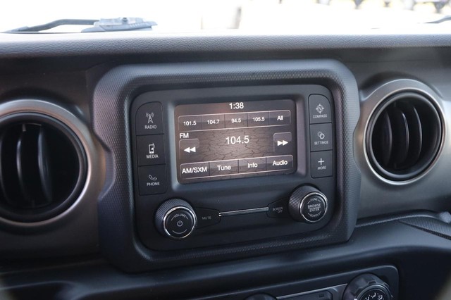 Jeep Wrangler Unlimited Vehicle Image 21