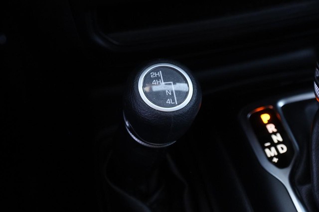 Jeep Wrangler Unlimited Vehicle Image 24