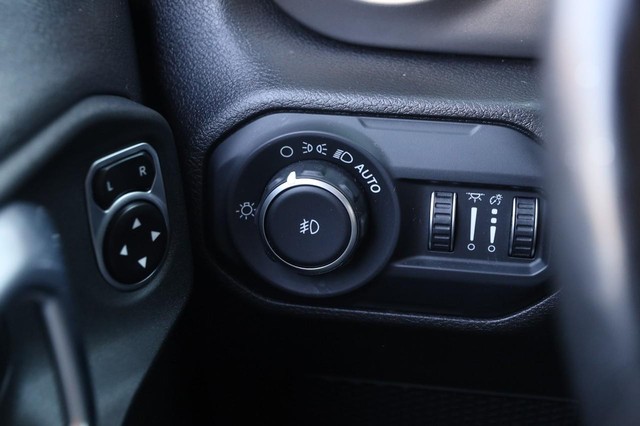 Jeep Wrangler Unlimited Vehicle Image 25