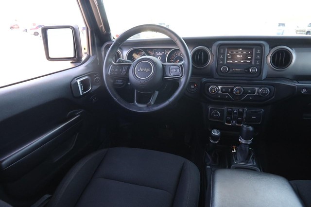 Jeep Wrangler Unlimited Vehicle Image 27