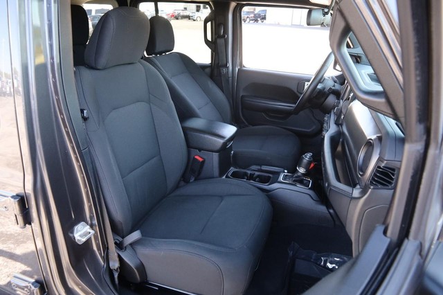Jeep Wrangler Unlimited Vehicle Image 31