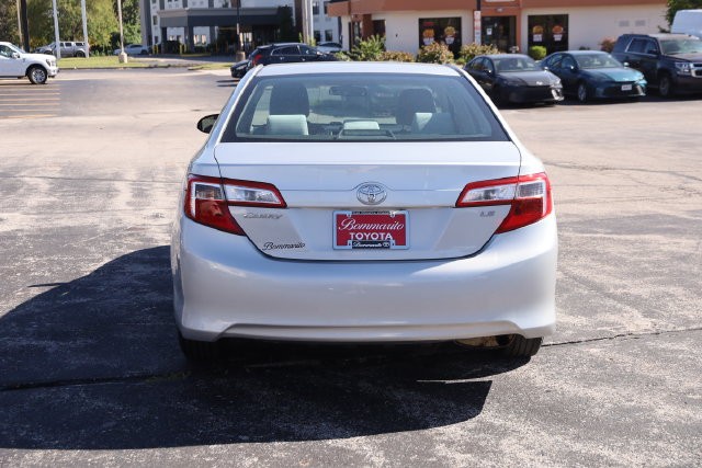 Toyota Camry Vehicle Image 06
