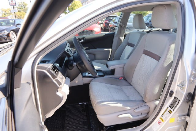 Toyota Camry Vehicle Image 08