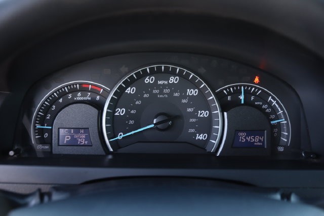 Toyota Camry Vehicle Image 13