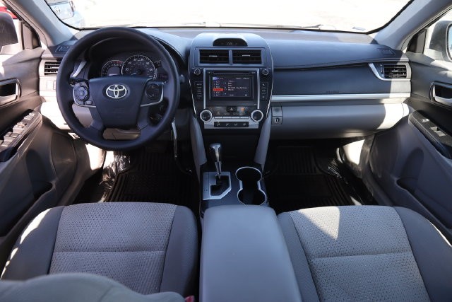 Toyota Camry Vehicle Image 19