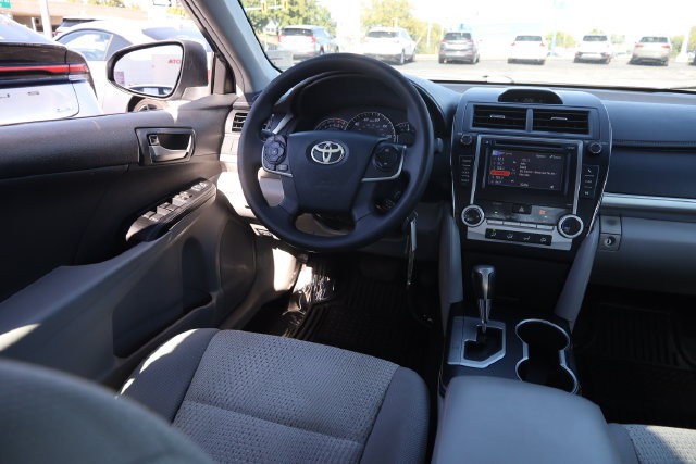 Toyota Camry Vehicle Image 20