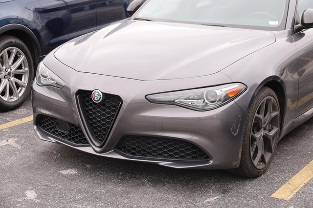 Alfa Romeo Giulia Vehicle Image 05