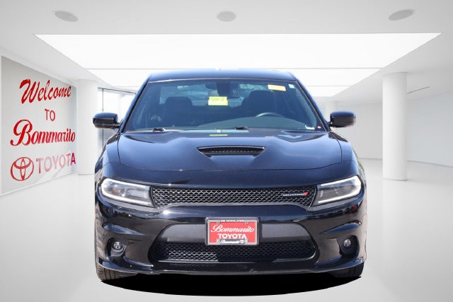 Dodge Charger Vehicle Full-screen Gallery Image 04