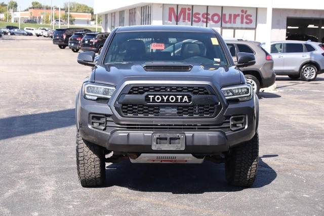 Toyota Tacoma 4WD Vehicle Image 04