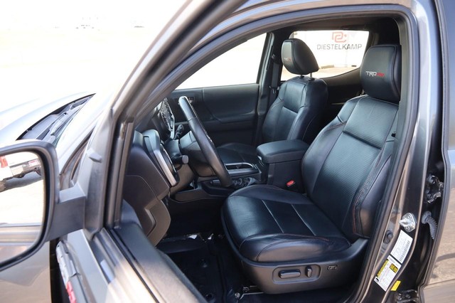 Toyota Tacoma 4WD Vehicle Image 09