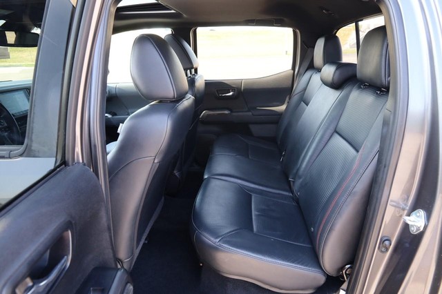 Toyota Tacoma 4WD Vehicle Image 10