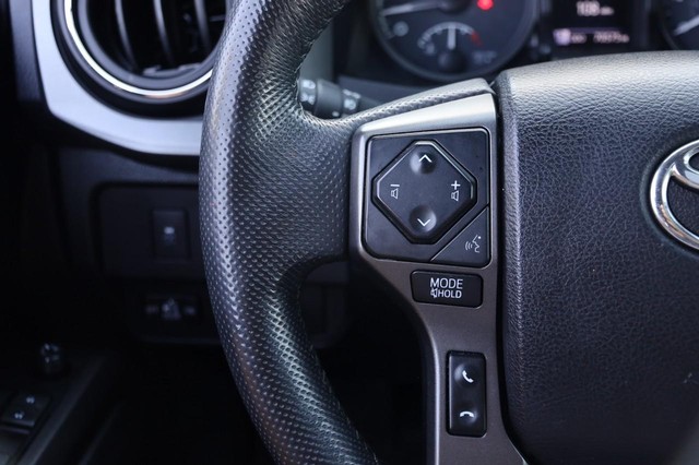 Toyota Tacoma 4WD Vehicle Image 12