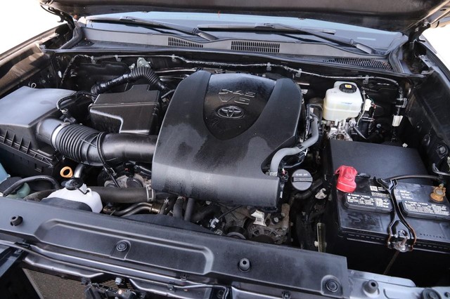 Toyota Tacoma 4WD Vehicle Image 31