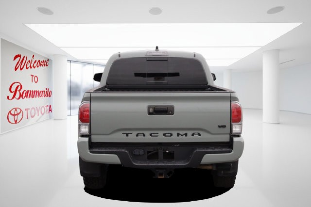 Toyota Tacoma 4WD Vehicle Image 06