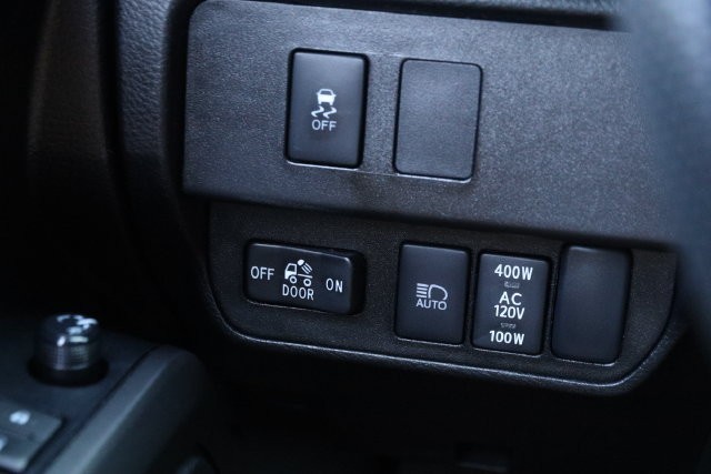 Toyota Tacoma 4WD Vehicle Image 20