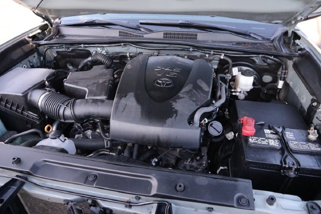Toyota Tacoma 4WD Vehicle Image 27
