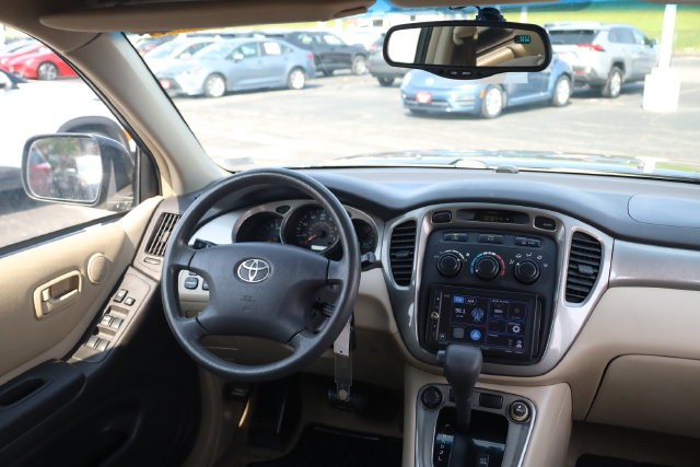 Toyota Highlander Vehicle Image 10