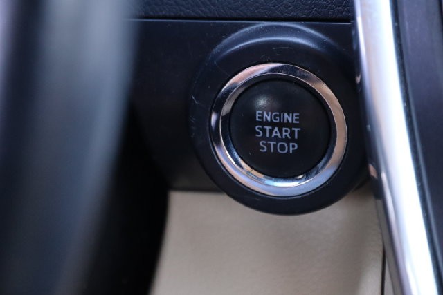 Toyota Camry Vehicle Image 15