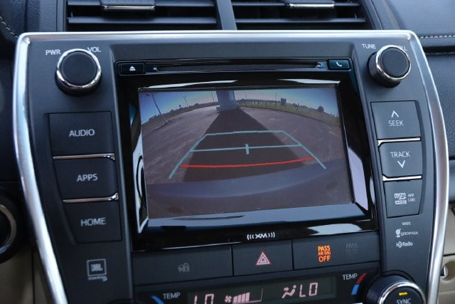 Toyota Camry Vehicle Image 17