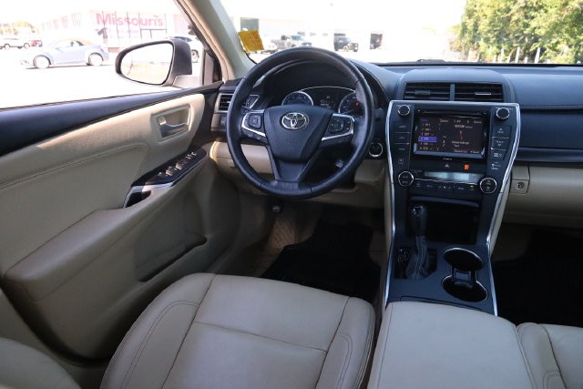 Toyota Camry Vehicle Image 23