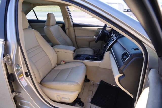 Toyota Camry Vehicle Image 27