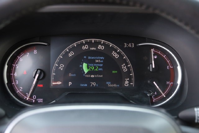 Toyota RAV4 Vehicle Full-screen Gallery Image 13