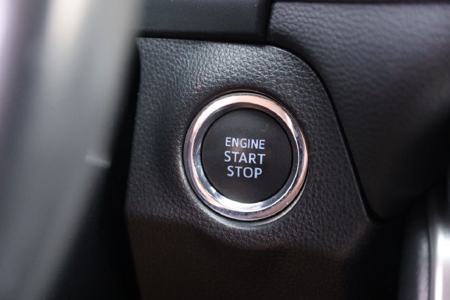 Toyota RAV4 Vehicle Full-screen Gallery Image 14