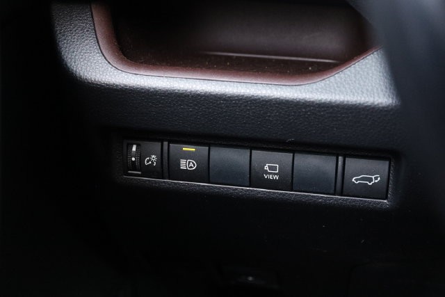 Toyota RAV4 Vehicle Full-screen Gallery Image 22