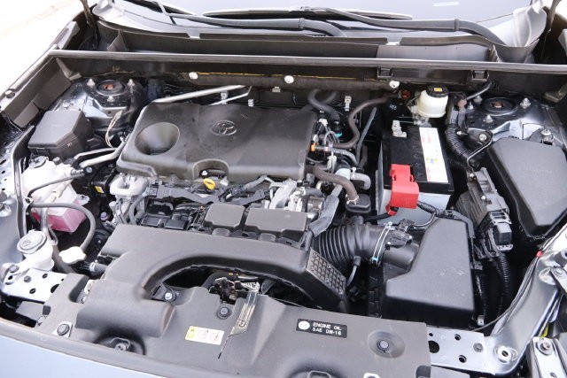 Toyota RAV4 Vehicle Full-screen Gallery Image 32