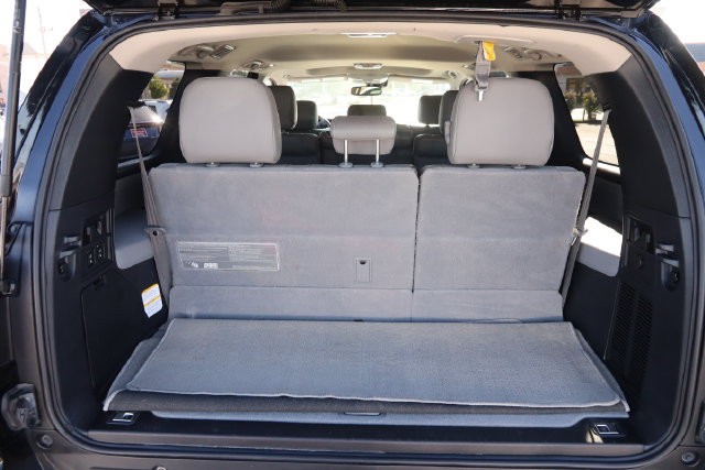 Toyota Sequoia Vehicle Full-screen Gallery Image 7