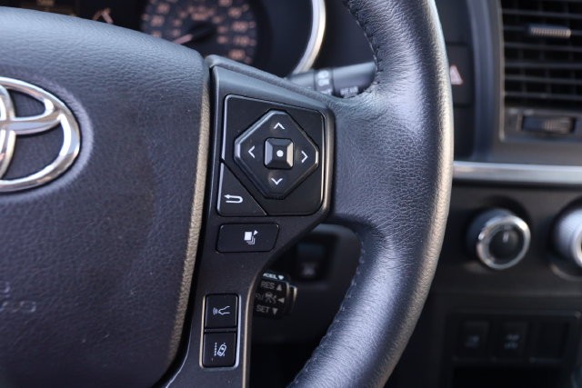 Toyota Sequoia Vehicle Full-screen Gallery Image 15