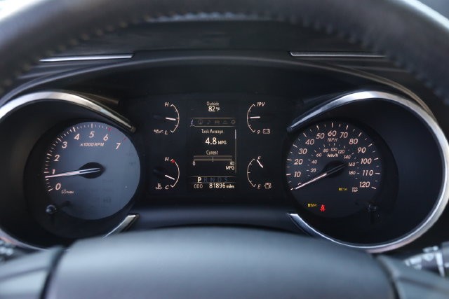 Toyota Sequoia Vehicle Full-screen Gallery Image 16