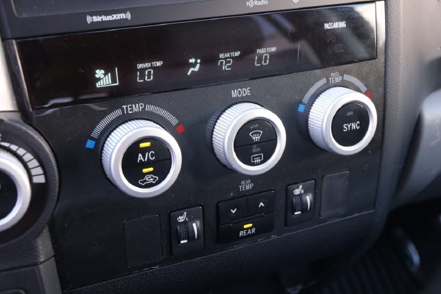 Toyota Sequoia Vehicle Full-screen Gallery Image 21