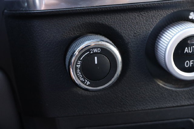 Toyota Sequoia Vehicle Full-screen Gallery Image 22
