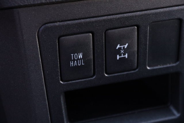 Toyota Sequoia Vehicle Full-screen Gallery Image 23