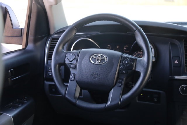 Toyota Sequoia Vehicle Full-screen Gallery Image 29