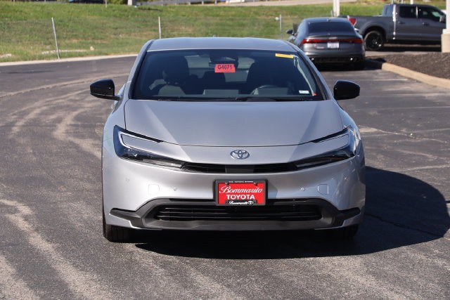 Toyota Prius Vehicle Image 04