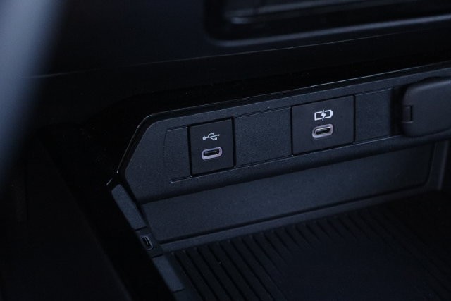 Toyota Prius Vehicle Image 18