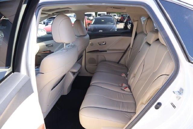 Toyota Venza Vehicle Image 11